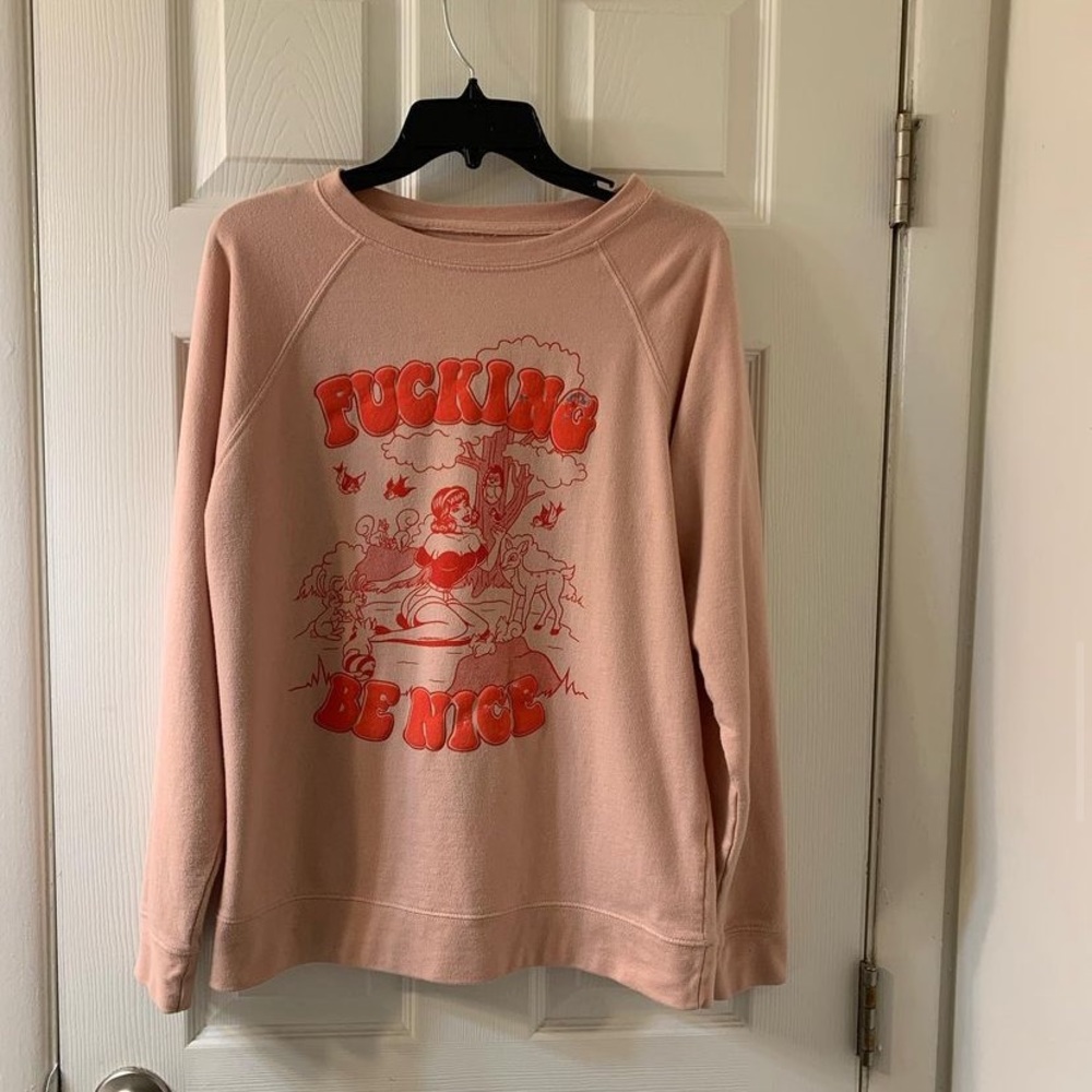 Pink sweater/long sleeve shirt size small but fits like a medium